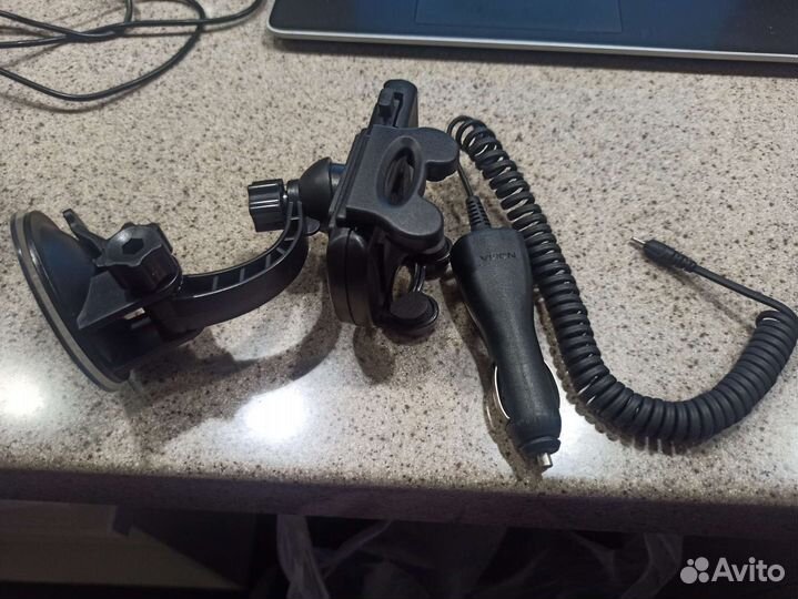 Подставка для телефона в машину