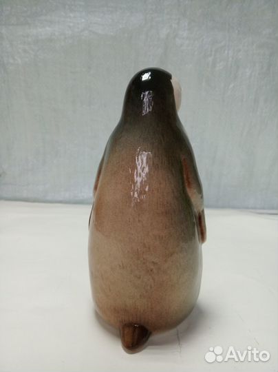 Фарфоровая статуэтка 
