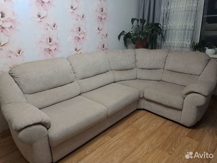 Угловой диван б/у