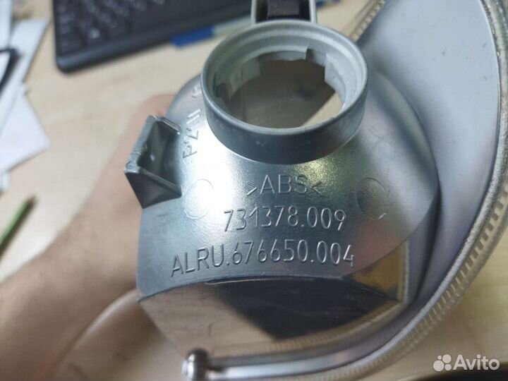 Указатель поворота ваз-2115 правый белый