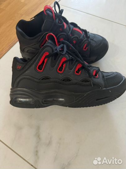 Кроссовки osiris