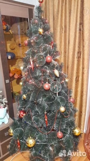 Елка искусственная 210