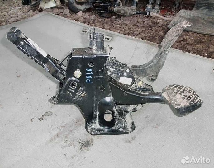 Педаль газа VW Polo 04г 1.4 16кл