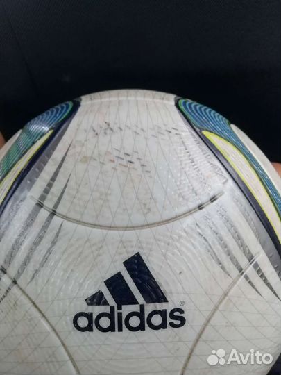 Футбольный мяч adidas профисиональный
