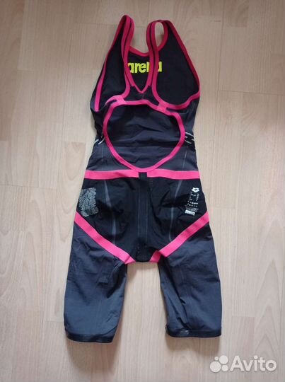 Стартовый гидрокостюм arena