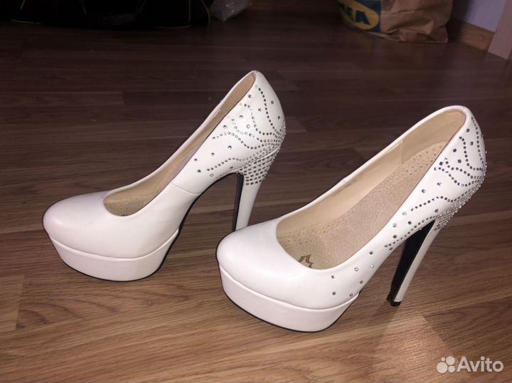Продам свадебные туфли