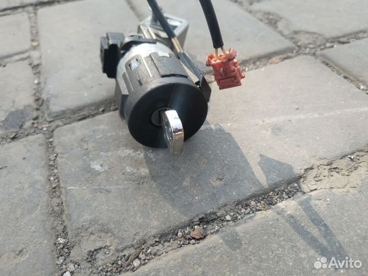 Замок зажигания пежо 308