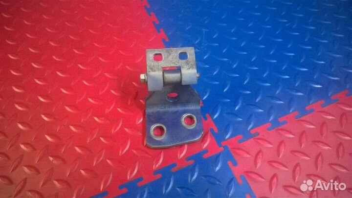 Петля двери передней левой нижняя BMW X3 E83