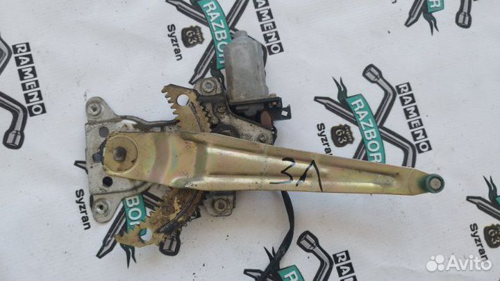 Стеклоподъемный механизм задний левый Toyota Prius