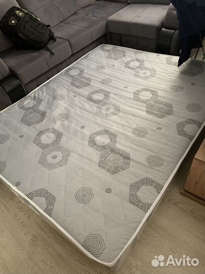 Матрас 160х200 бу