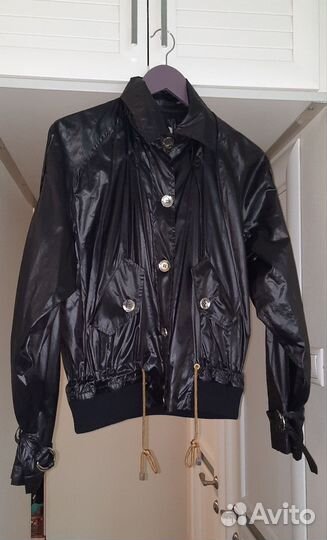 Iceberg ветровка женская 44-46rus