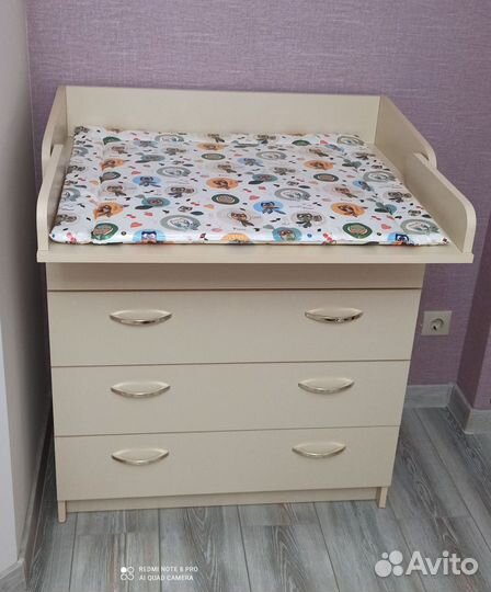 Детская кроватка с пеленальным комодом