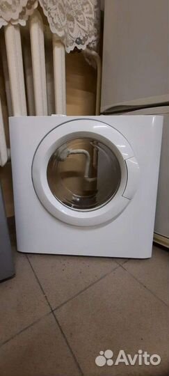 Передняя часть корпуса с люком