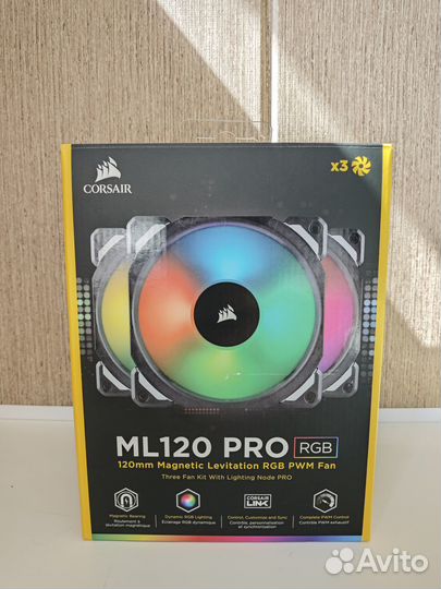 4-ре вентилятора Corsair ML120 RGB PRO