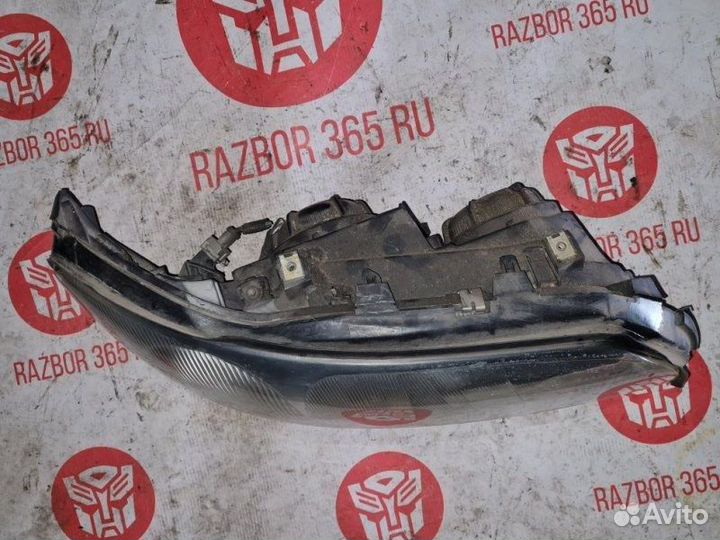 Фара галоген правая Volvo Хс70 2002