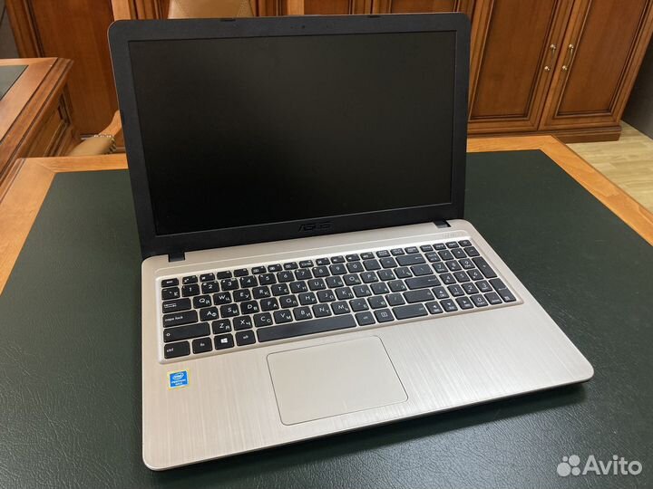 Ноутбук Asus VivoBook