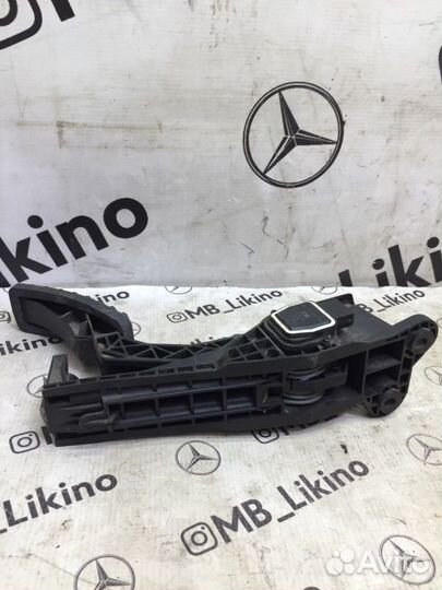 Педаль газа Mercedes-Benz Ml W164