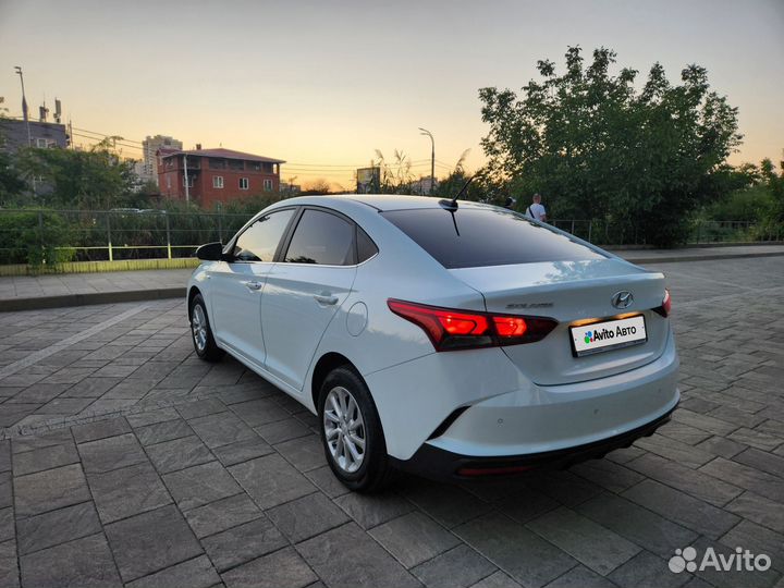 Hyundai Solaris 1.6 AT, 2020, 15 800 км