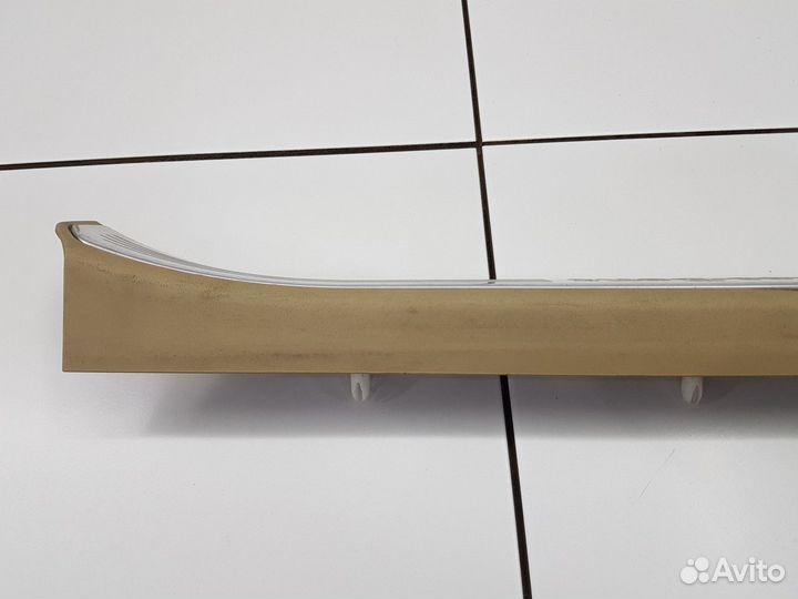 Накладка на порог передняя левая