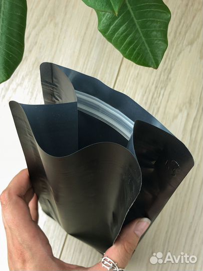 Пакет восьмишовный черный матовый