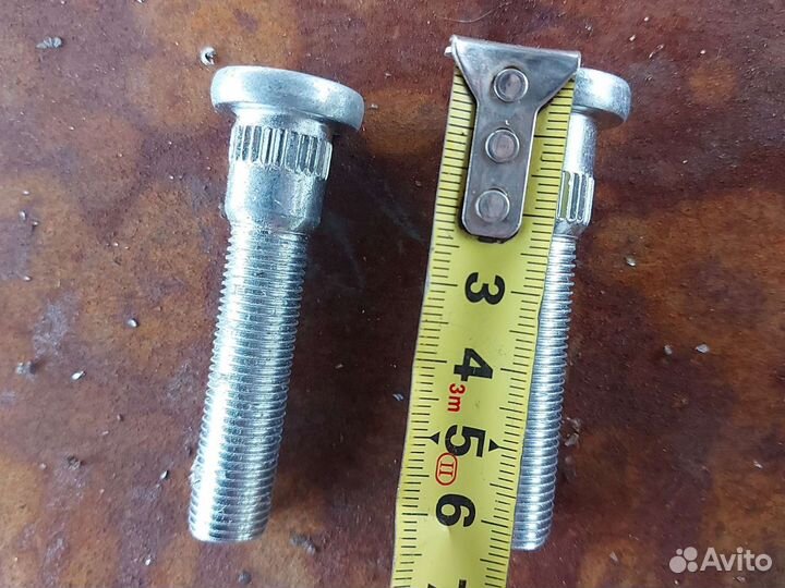 Шпильки колесные удлиненные на ниву