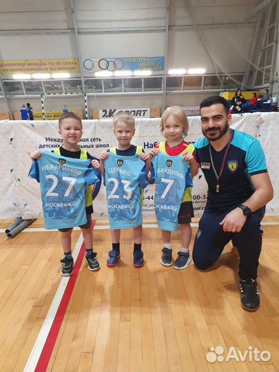 Тренер по футболу