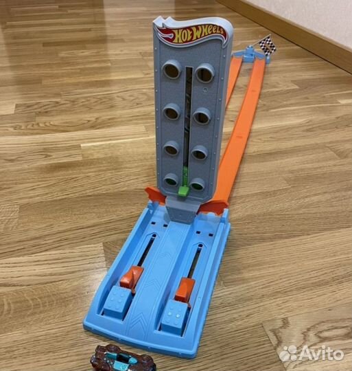 Трек трасса Hot Wheels Чемпион Дрэгстрип GBF82