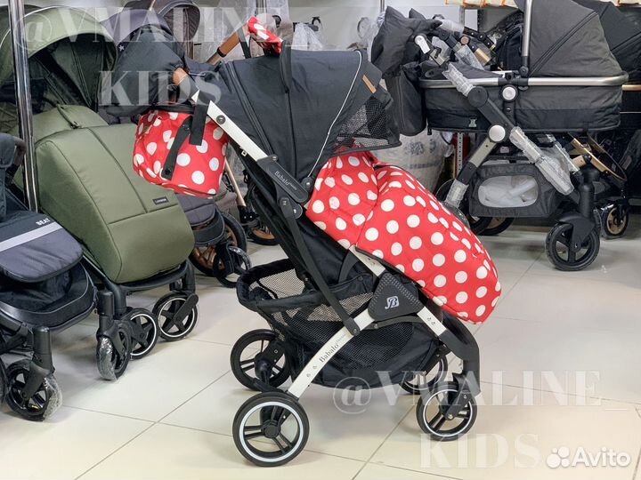 Прогулочная коляска полный комплект