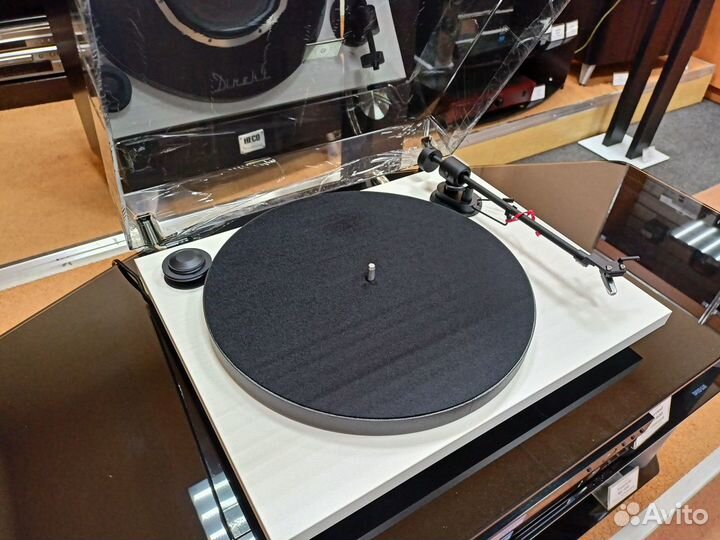 Виниловый проигрыватель Pro-Ject Primary E OM NN W