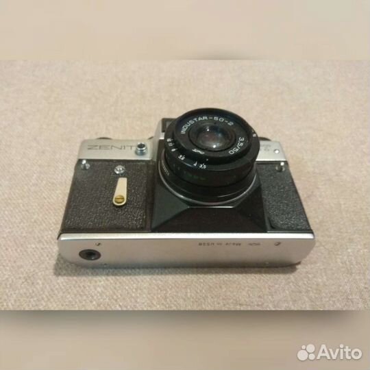 Zenit ET Плёночный зеркальный фотоаппарат