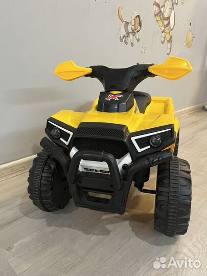 Детский квадроцикл на аккумуляторе