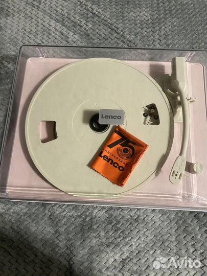 Виниловый проигрыватель