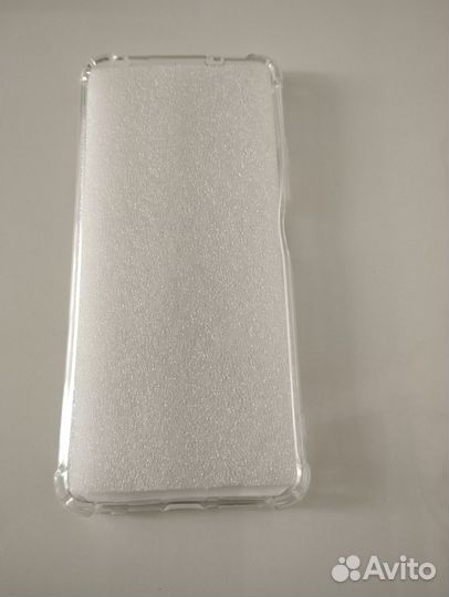 Чехол на телефон