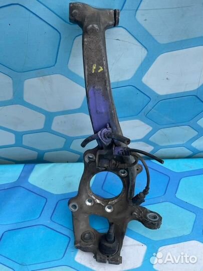 Кулак поворотный передний левый 8K0407253AB