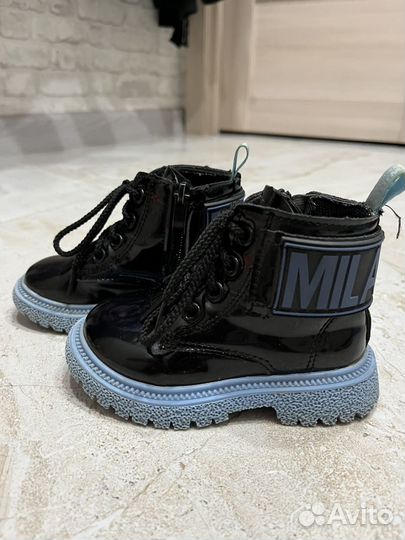 Детские ботинки