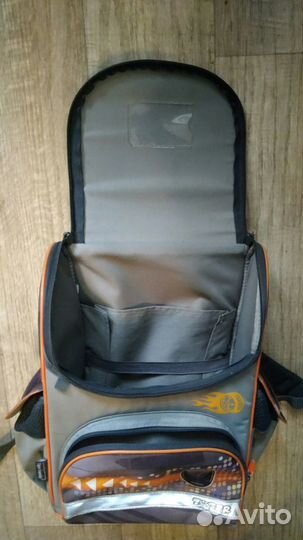 Школьный рюкзак для мальчика (начальная школа)