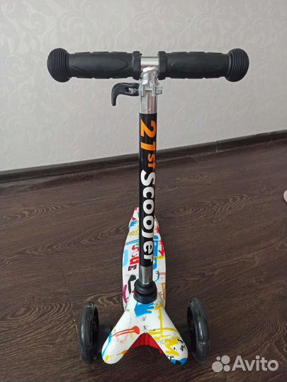Самокат детский трехколесный новый