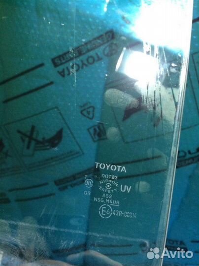 Стекло двери задней левой Toyota Camry V40