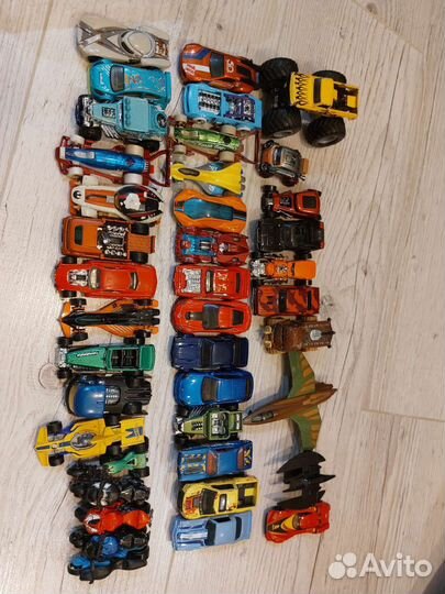 Hot wheels машинки