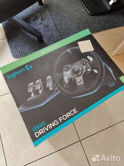 Игровой руль Logitech g920 + педали