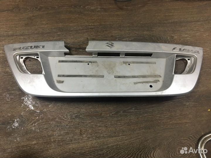 Рамка для номера задняя Suzuki Liana ERA11S 8HY