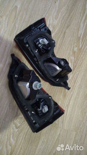 Фонарь задний nissan note