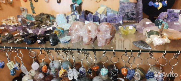 Подарочные минералы, шкатулки,ножи, подсвечники