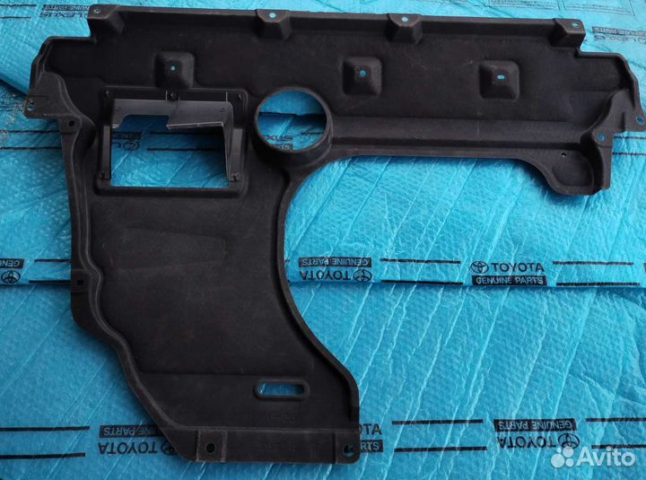 Пыльник двигателя Lexus NX