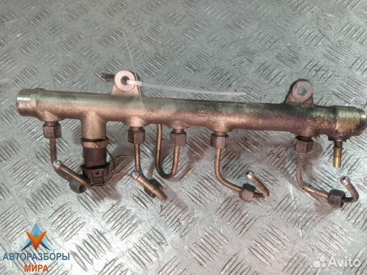 Топливная рампа Renault Scenic 2 2005 8200330912