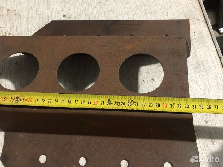 Кронштейн передней стенки самосвала