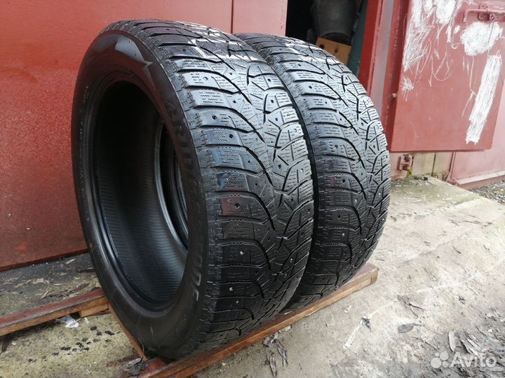 Bridgestone Blizzak Spike-02 215/55 R17 98T