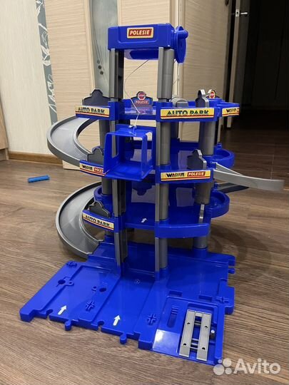 Парковка доя машинок полесье