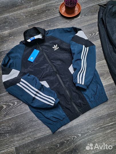 Спортивный костюм Adidas из 90-е (слово пацана)