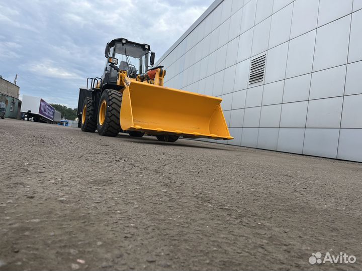 Фронтальный погрузчик Lonking CDM836N, 2023